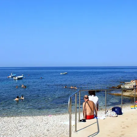 Apartment With Parking Space Basanija, Umag - 27223 *
